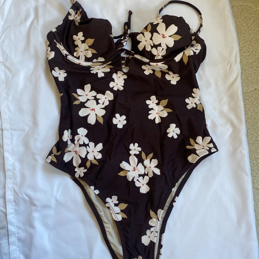 CUPSHE Blossom Haze Floral One-Piece Swimsuit, M
